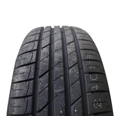 Roadx DU12 tyre